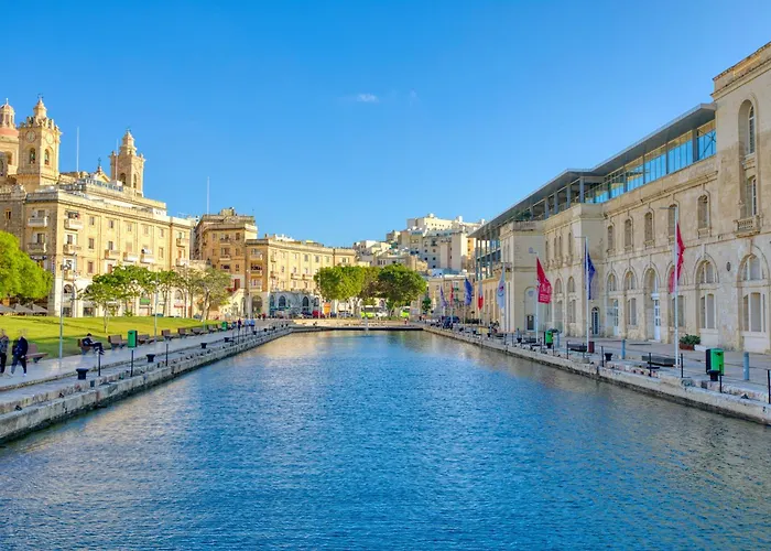 2 With Private Kitchenette At The New Casa Vittoria By Sf Homes شقة