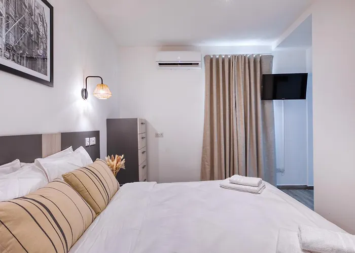 2 With Private Kitchenette At The New Casa Vittoria By Sf Homes شقة *